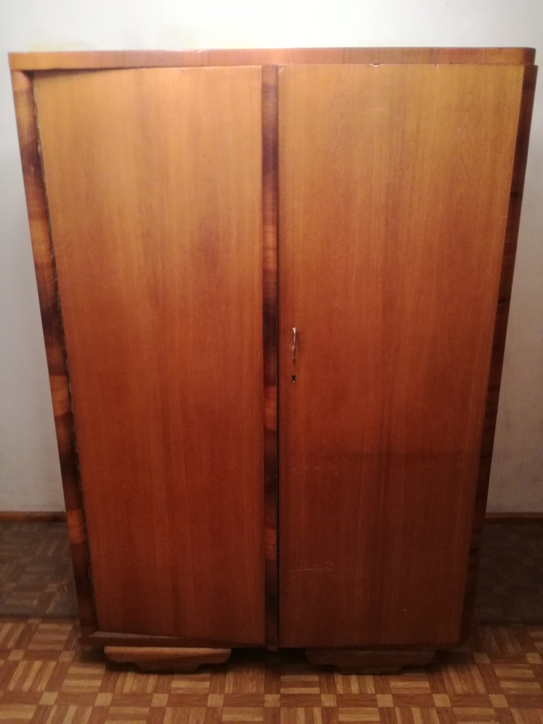 Stara drewniana stylowa dwudrzwiowa szafa Swarzędz