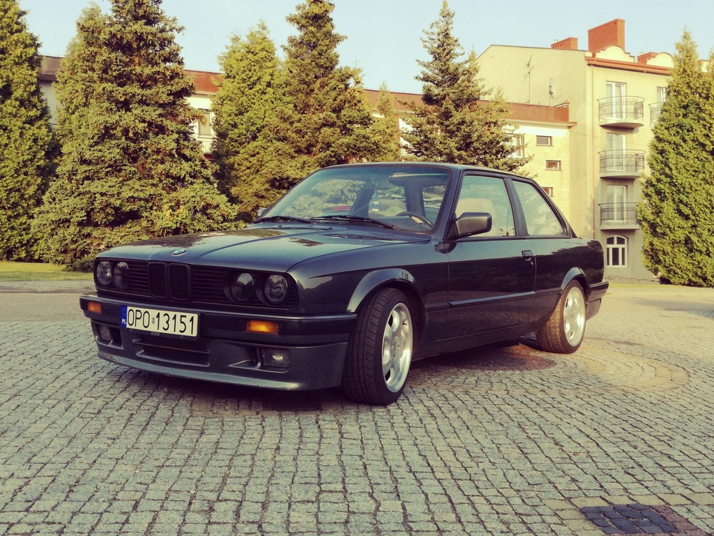 BMW E30 super stan 1,8 jasna skóra coupe grafit 89