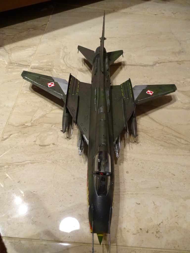 Gotowy Su-22 1/48 Kitty hawk
