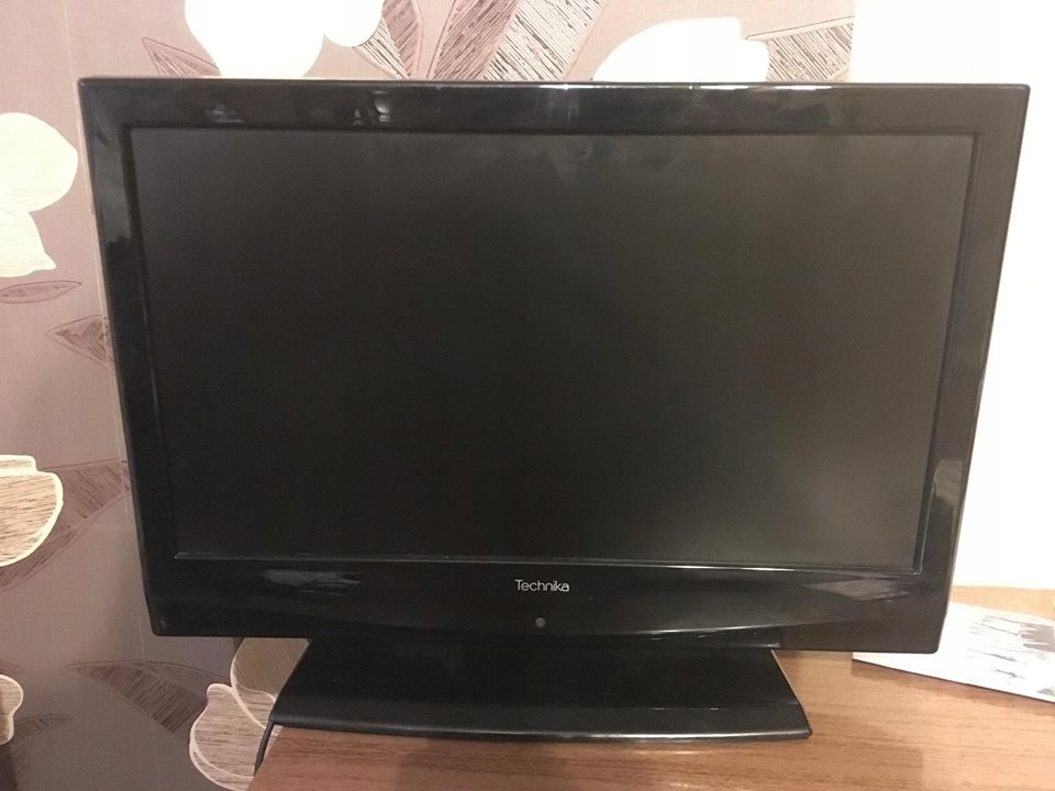 Telewizor TV Technika 19 cali FULL HD VGA SCART