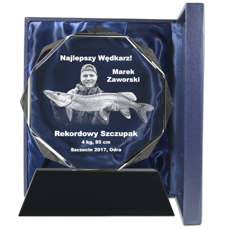 Puchary wędkarskie statuetki z grawerem LOGO