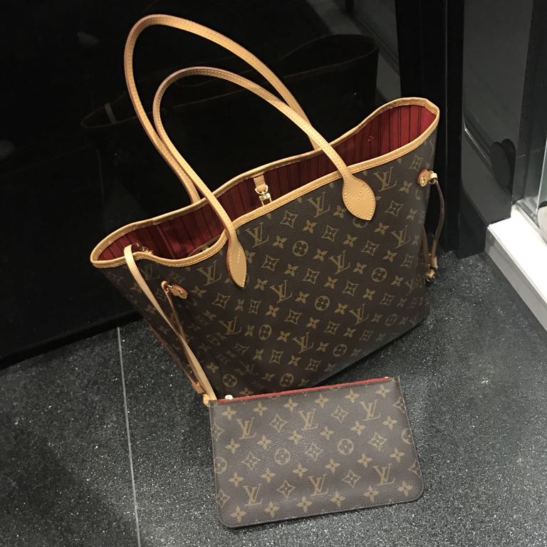 Louis vuitton neverfull monogram red