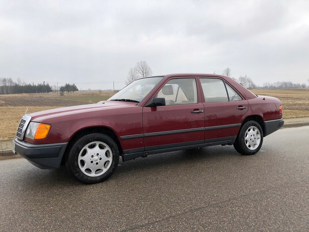 PIĘKNY YOUNGTIMER MERCEDES W124 230E STAN IDEALNY