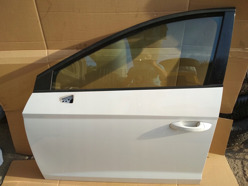 DRZWI LEWY PRZÓD SEAT LEON III 5F KOMBI LS9R