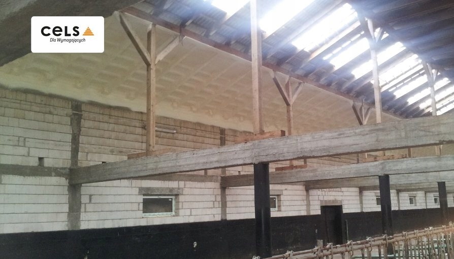 Ocieplenie hali, obory, kurników pianką PROMOCJA