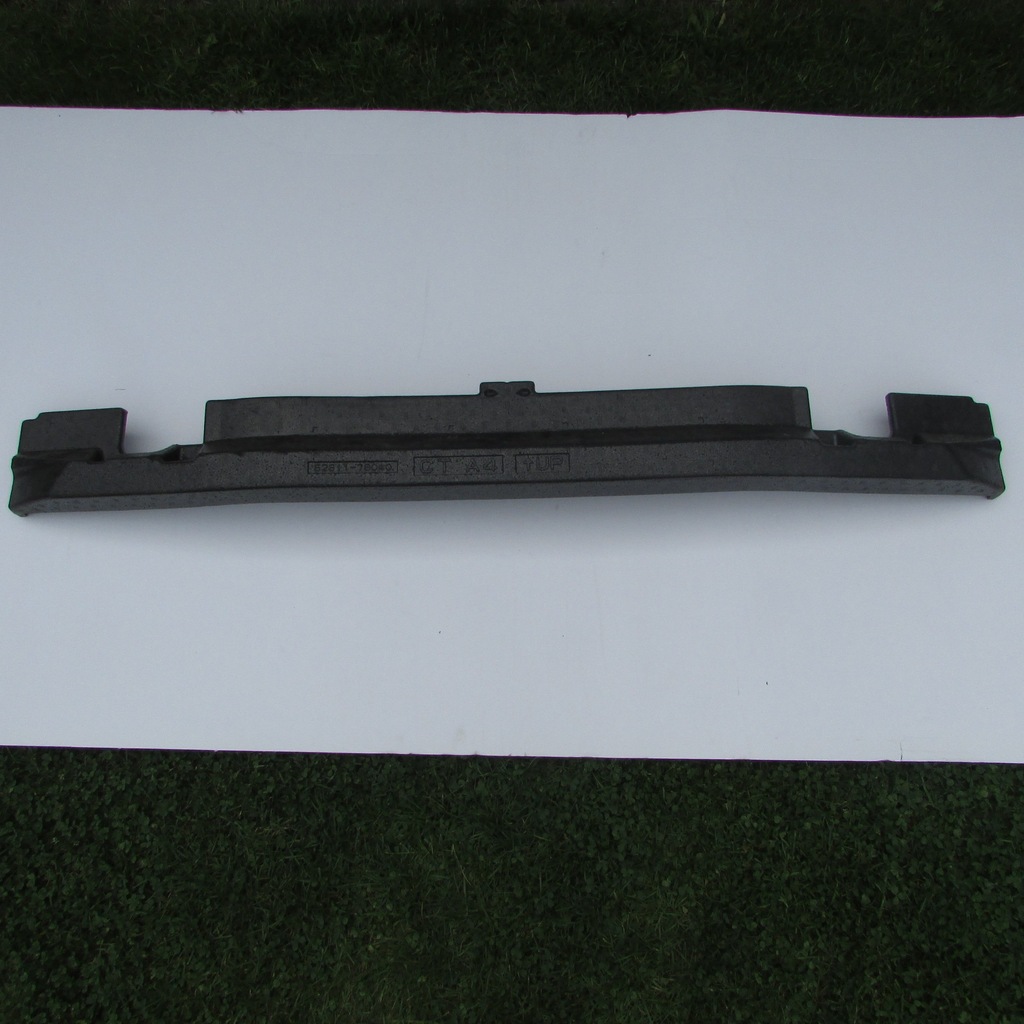PIANKA BELKI LEXUS CT200H PRZÓD 52611-76040
