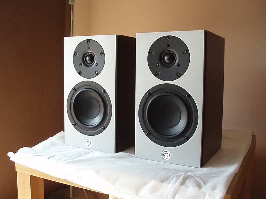 SYSTEM AUDIO SA MANTRA 5 PRAKTYCZNIE NOWE