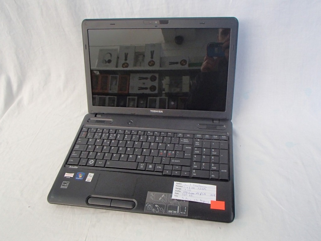 Laptop Toshiba Satellite C660D-1C7 AMD E-300 4GB