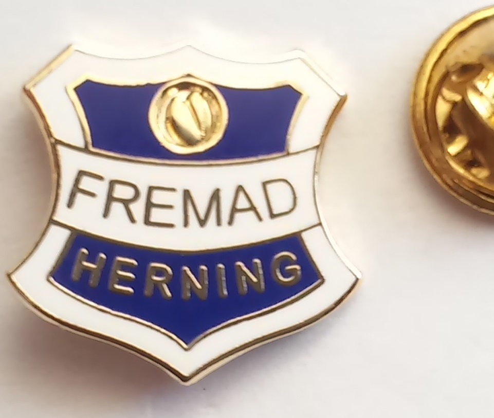 Odznaka FREMAD HERNING (DANIA) pin