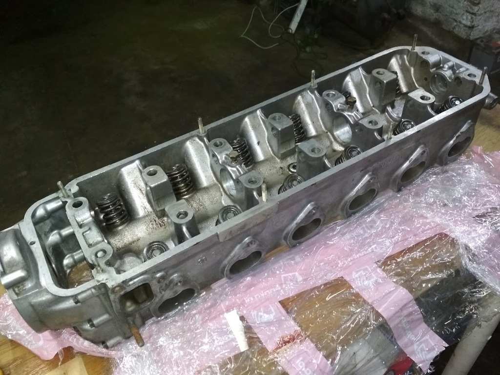 Głowica BMW M30B35 1708843 E23 E24 E28 E30 E32 E34