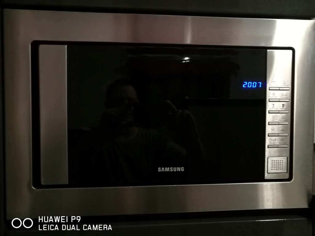 KUCHENKA MIKROFALOWA SAMSUNG FG87SUST 800W 23L BCM