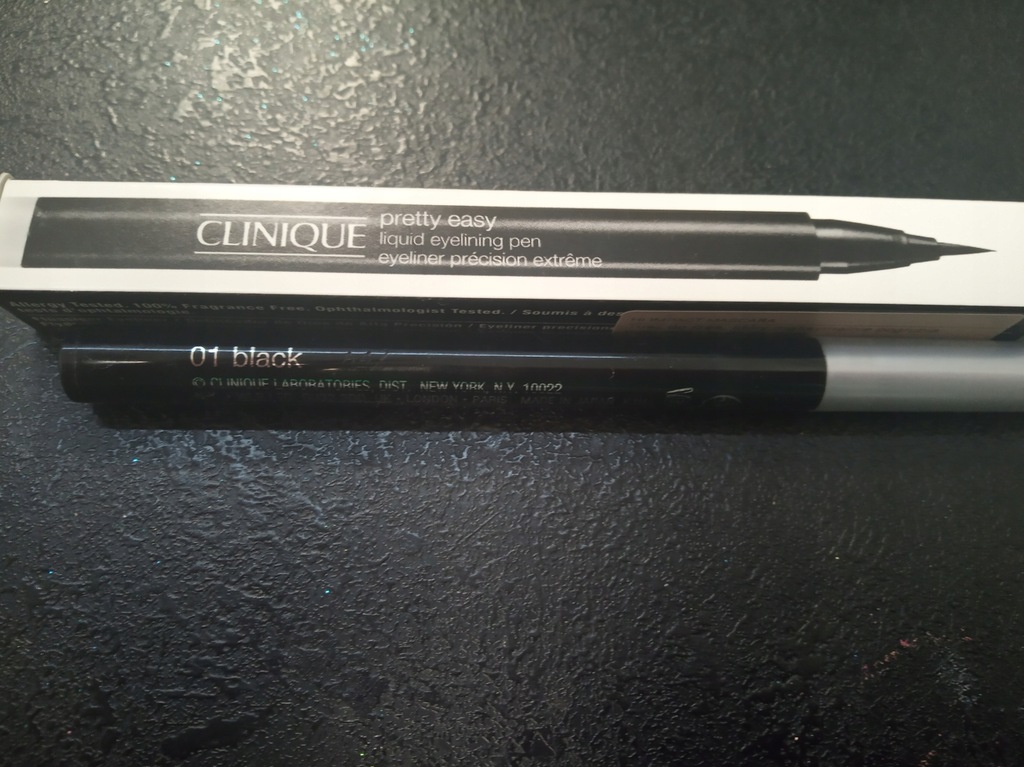 Clinique Pretty Easy Liquid Eyelining Pen eyeliner