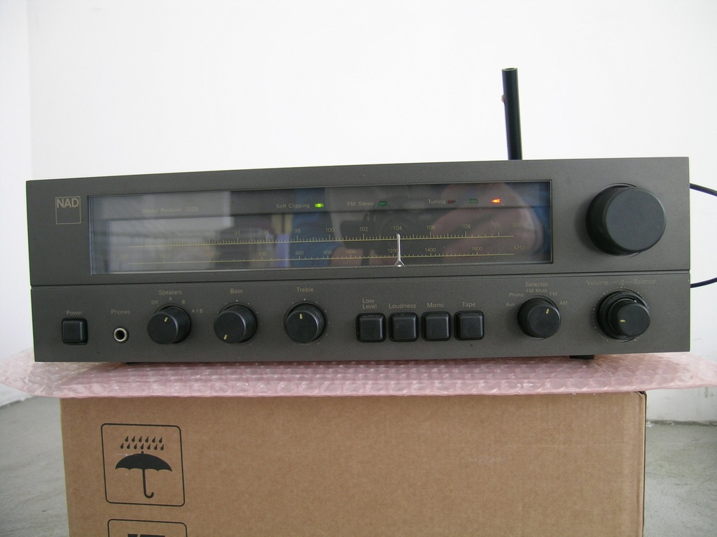 NAD 7020 Amplituner Vintage - 100% sprawny