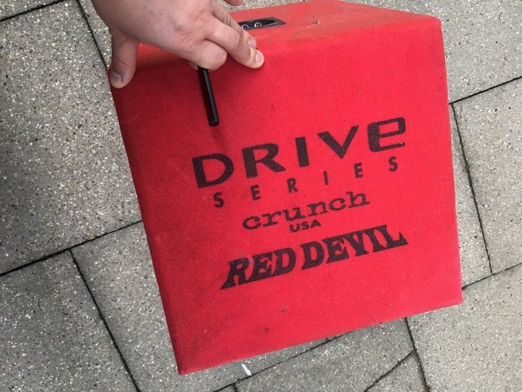 CRUNCH Red devil crq-12 300W BASS mocna skrzynia