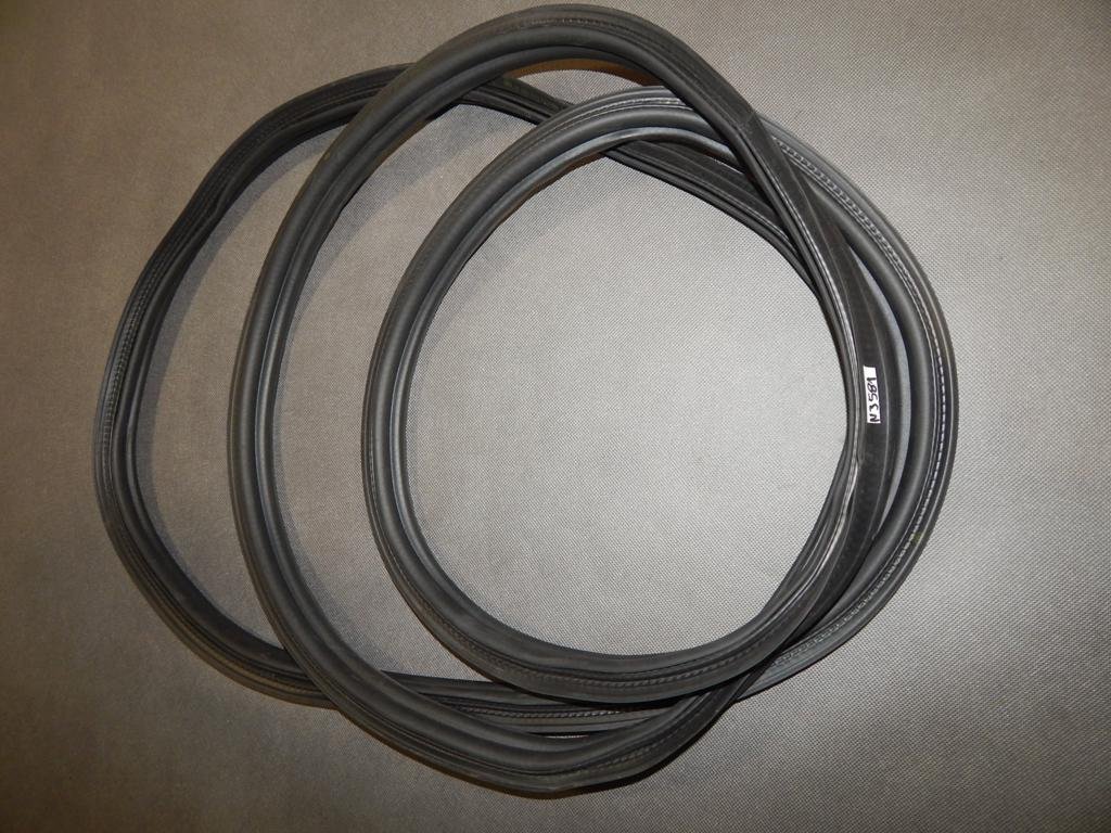 SKODA RAPID FLAP SEAL 5J0827705H