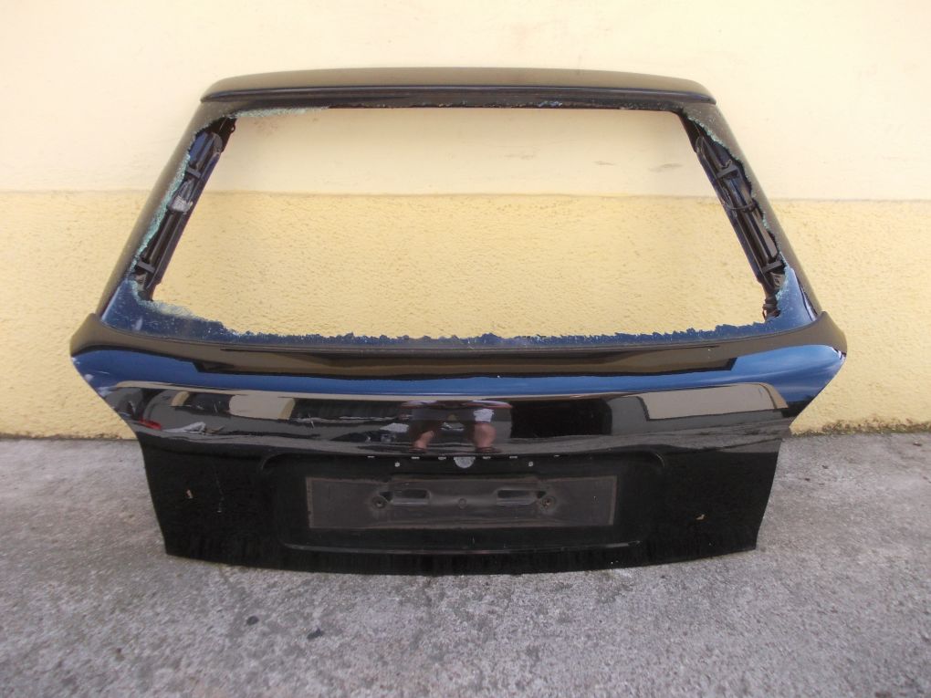 AUDI A3 boot doors