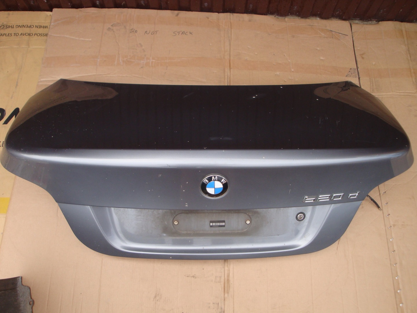 BMW E60 LIFT kapota záď spacegrau