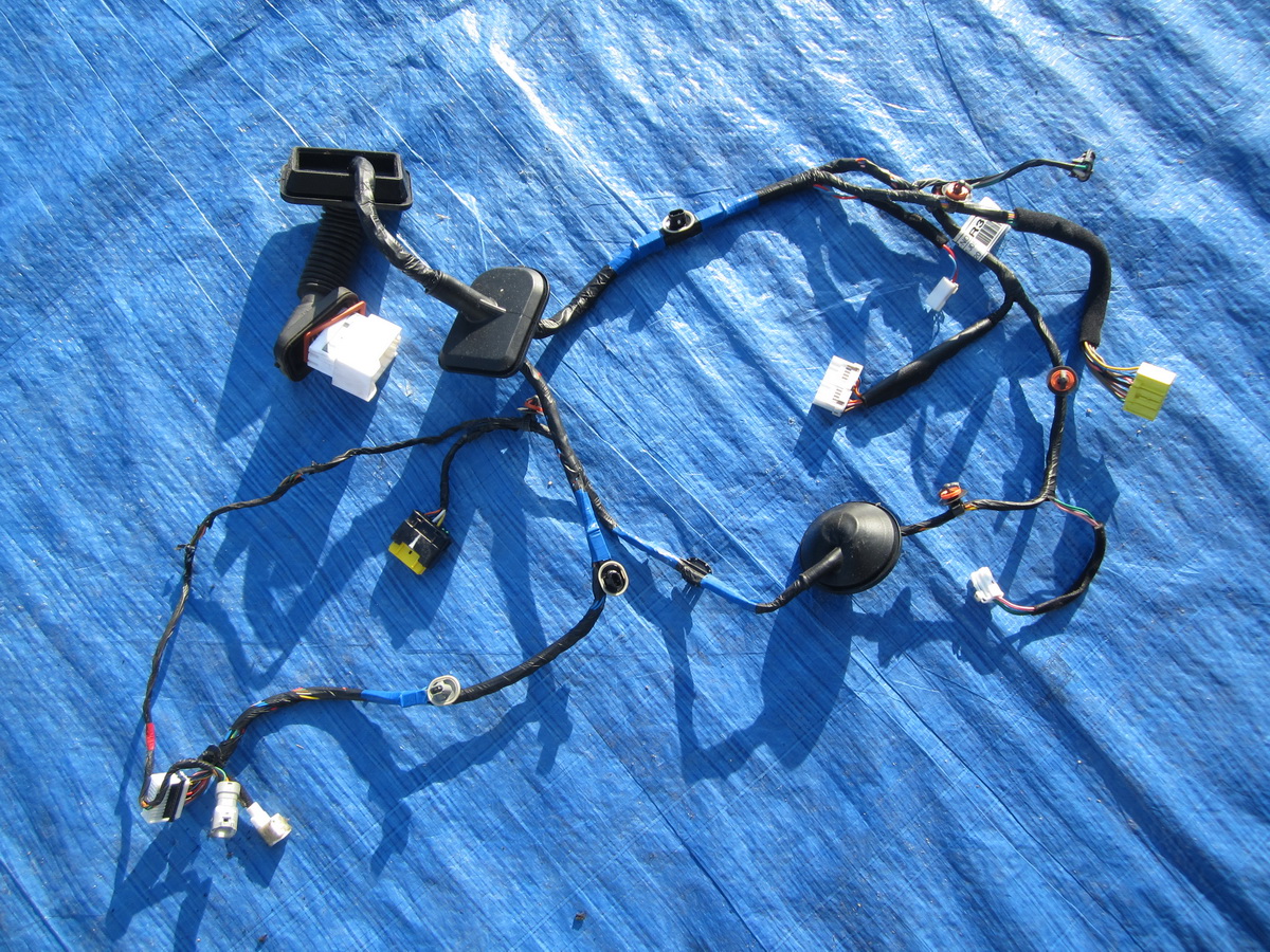 bundle door front front right Hyundai IX55