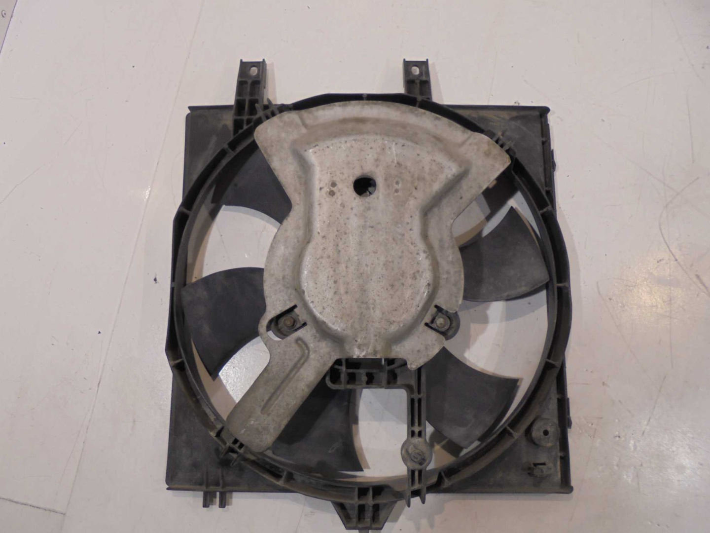ventilátor chladiče NISSAN PRIMERA P11