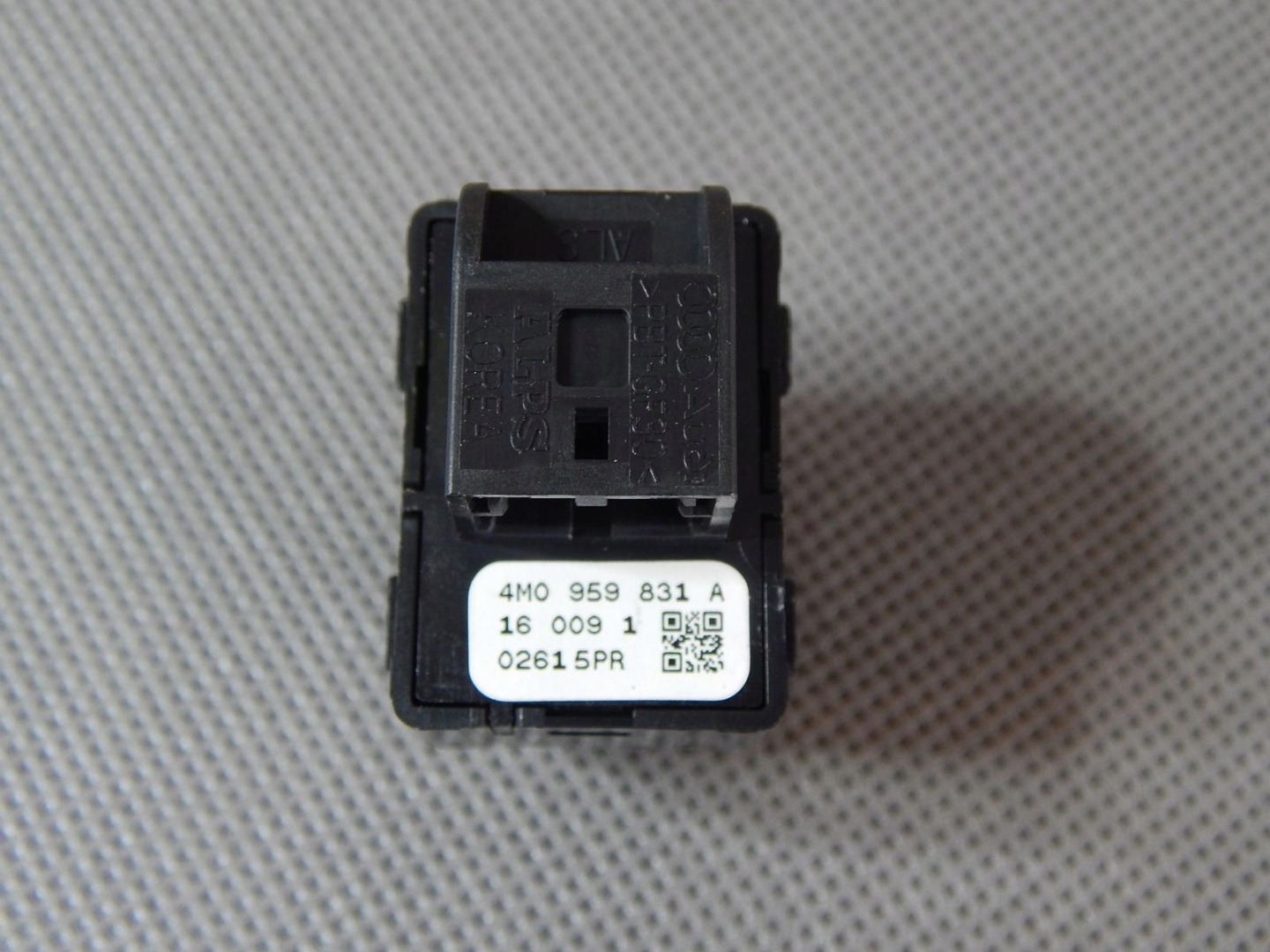AUDI S5 F5 opening control switch bonnet 4M0959831A