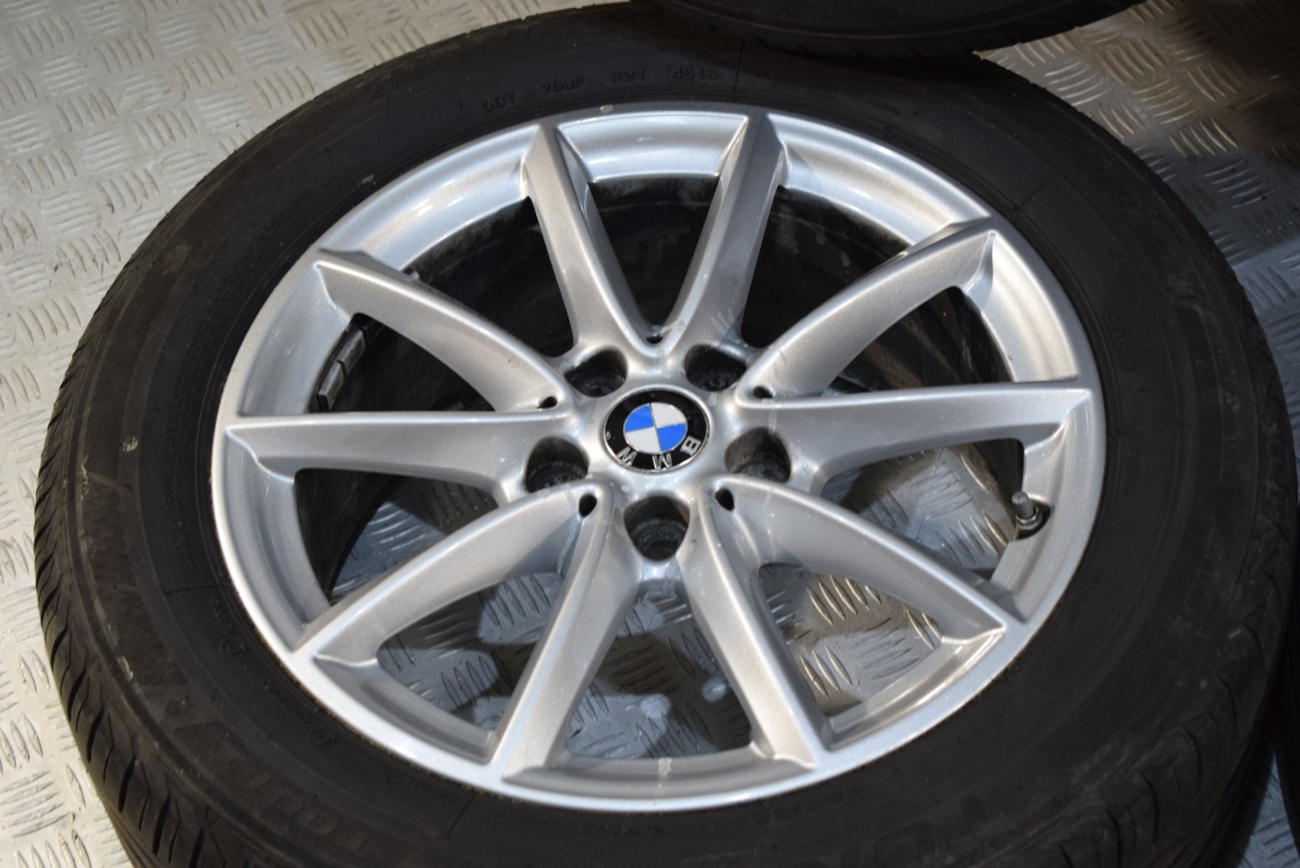 wheels disc discs tyres 225/55R17 BMW X1 F48