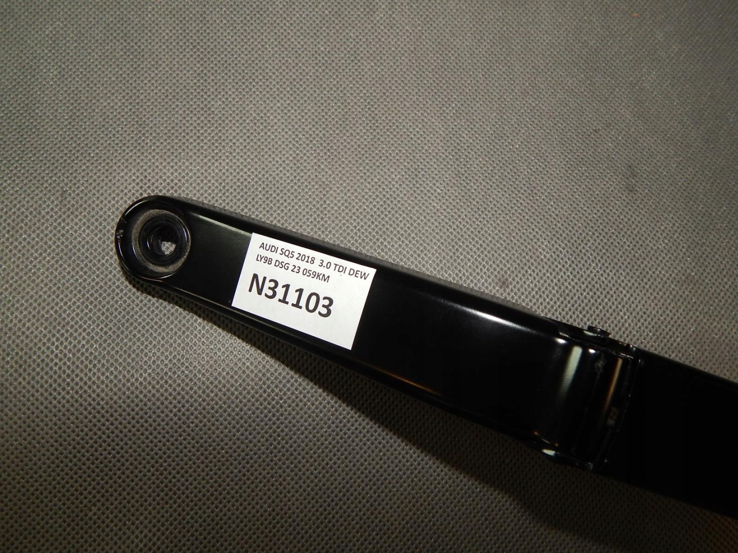 AUDI Q5 SQ5 II wiper arm 80B955408