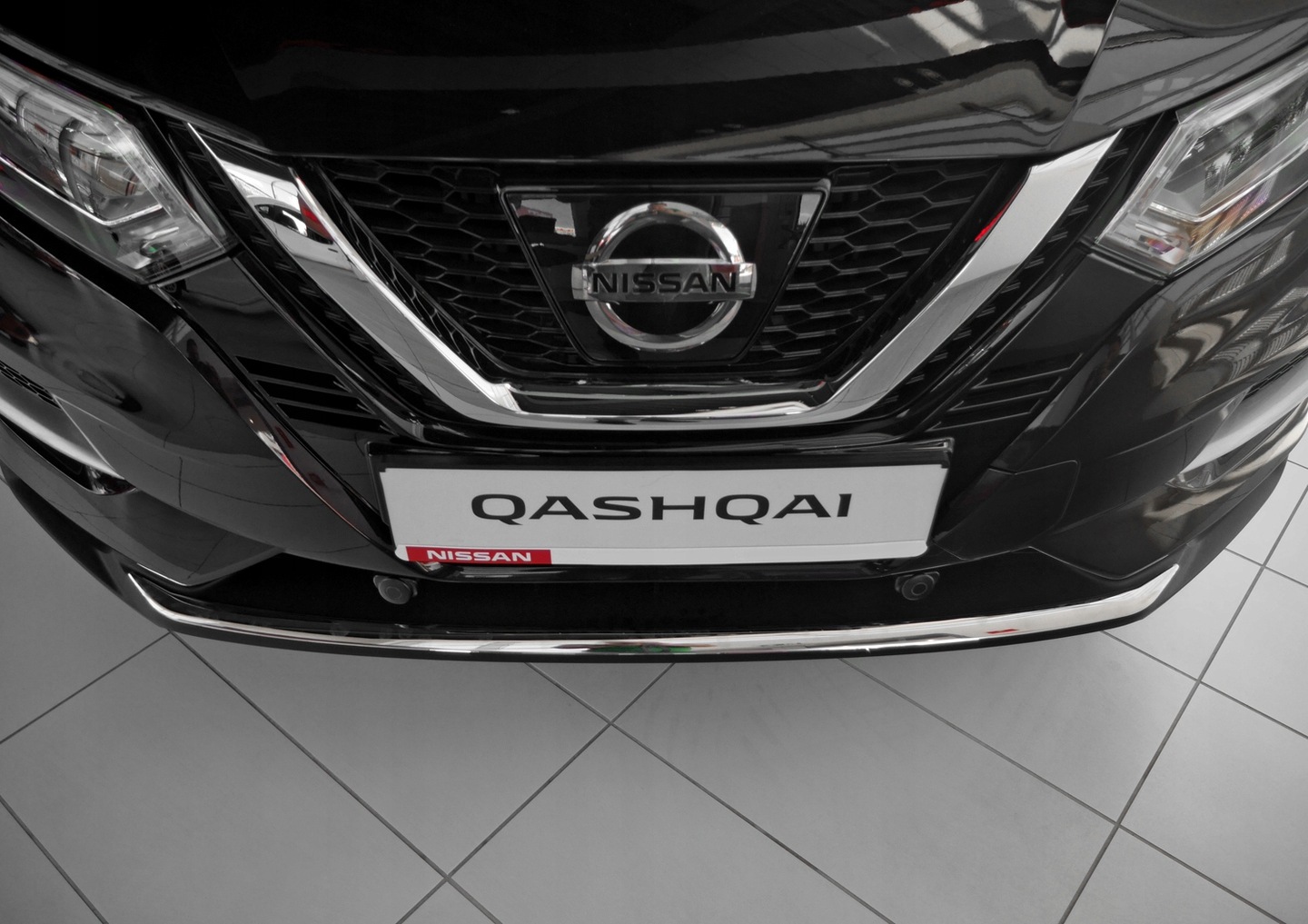 Listwa atrapy zderzaka przód Nissan Qashqai 2017