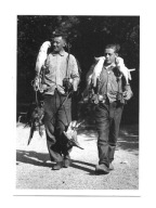 Pocztówka - Opiekunowie ptaków z papugami / papugi