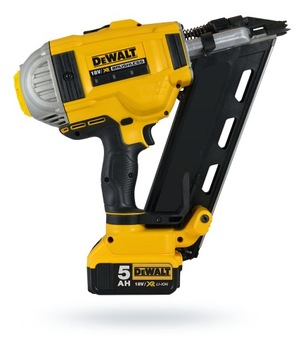 Гвоздозабиватель DeWalt DCN692P2 18В 2 аккумулятора 5Ач + ГВОЗДИ