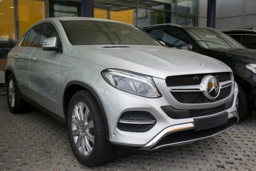 Карбоновая накладка на бампер MERCEDES GLE class