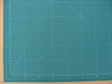 NAJWIĘKSZA MATA SAMOGOJĄCA DO CIĘCIA 200x100 cm.