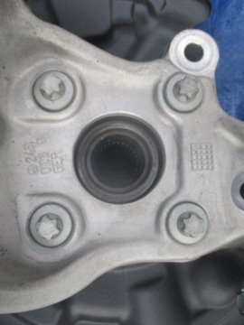 фото thumb №5, Поворотний кулак задня mercedes gla cla w117 w176 4-matic