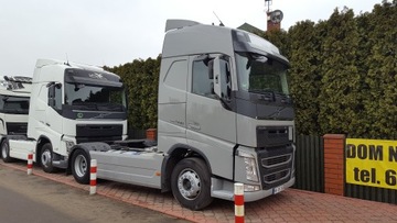 Volvo FH4, межосевые кузова, спойлеры на обтекатели