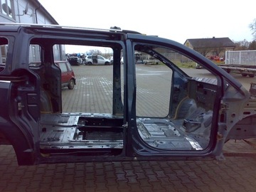 фото thumb №1, Chrysler grand voyager 08 16 порог стойка bok правый