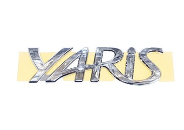 Yaris iii 11-20 надпись эмблема крышка багажника зад фото №1