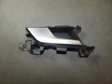 Audi A4 B9 ручка двери внутренняя зад 8W0839019