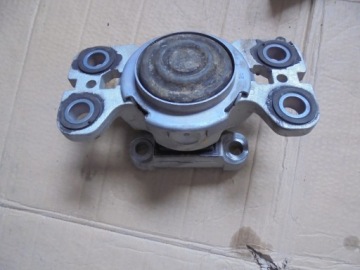 лапа подушка Двигателя 31316875 - 02 volvo
