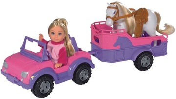 Doll evi в jeepie з by horse on przyczepce, фото