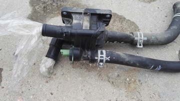 Ford connect 1.6 tdci 14 r coolant flange 96z0253780, фото