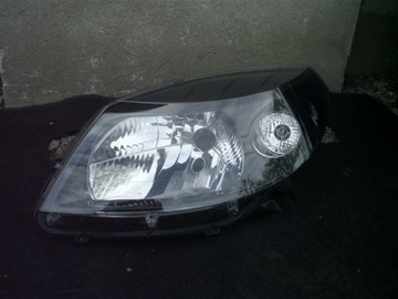 Left headlight dacia sandero 2008 - 2012, фото