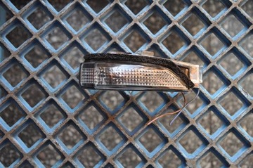 Toyota auris corolla 2013-2015 right turn signal, фото