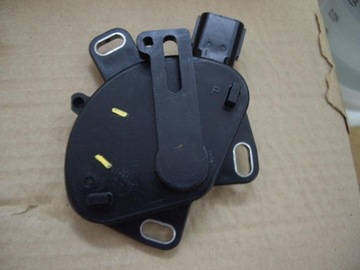 Renault dacia ster. distributor. oil 319181xs0a, фото