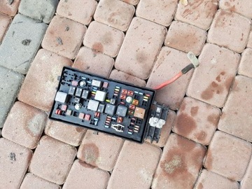 Fuse box 13275881 opel insignia, фото