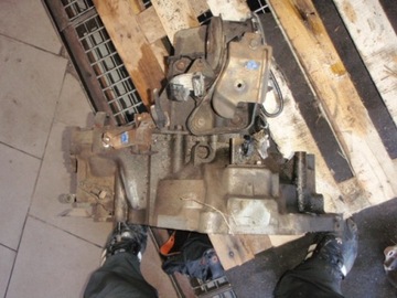 Mazda 626 2.0 d 66kw 99r gearbox, фото