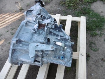 Gearbox 2.0 dci 4x4 nissan qashqai 2010, фото