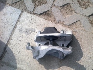 Bracket cushion boxes dacia duster 1.5 dci 4x4, фото