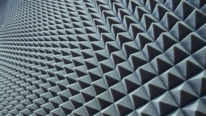 Mata wygłuszająca do komputera – czy warto kupić?