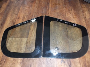 GLAS SEITE HINTEN RECHTE LINKE HONDA JAZZ II 02-08R