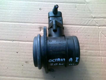 AUDI A3 8L VÁHA VZDUCHU 06A906461A 1,8 0280218002