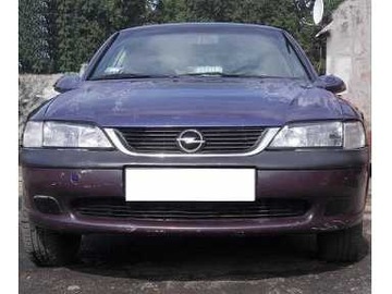 UCHYCENÍ KOMPRESORU KLIMATIZACE OPEL VECTRA B 1.8 95-